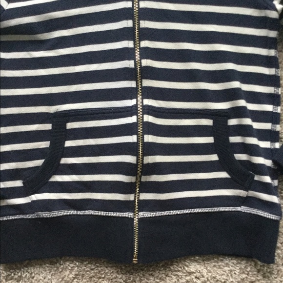 🔥🔥HOST PIC🔥🔥Tommy Hilfigher Sweater - Picture 7 of 8